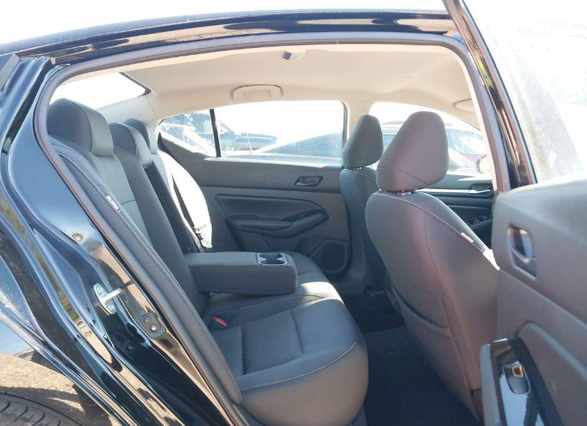 Photo 8 of 2023 Nissan Altima SV FWD (VIN 1N4BL4DV8PN366188)