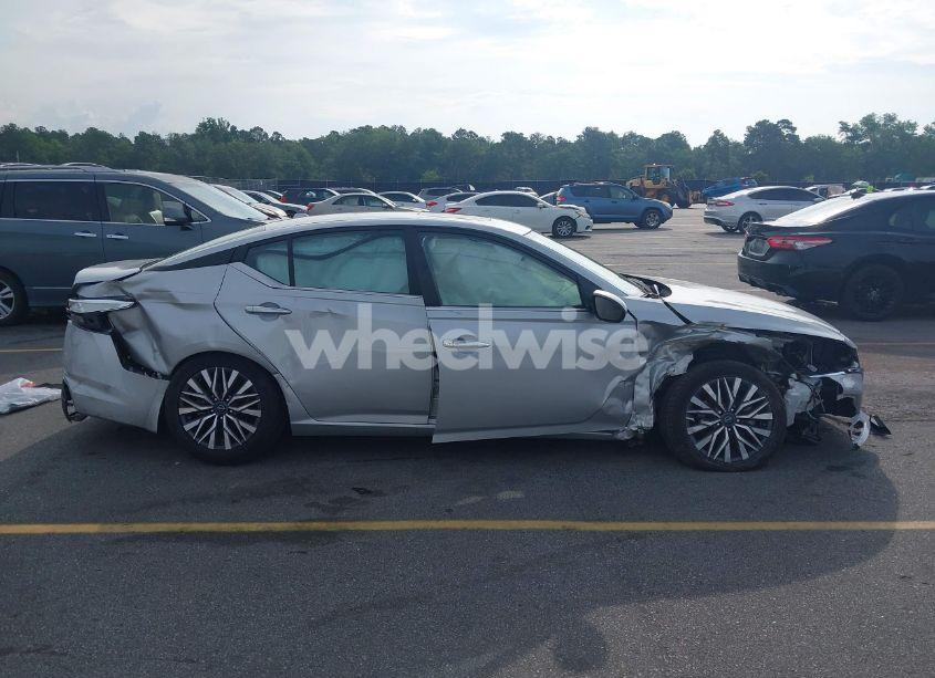 Photo 14 of 2023 Nissan Altima SV FWD (VIN 1N4BL4DV8PN379930)