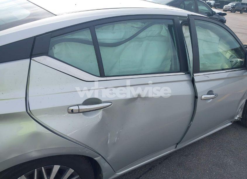 Photo 21 of 2023 Nissan Altima SV FWD (VIN 1N4BL4DV8PN379930)