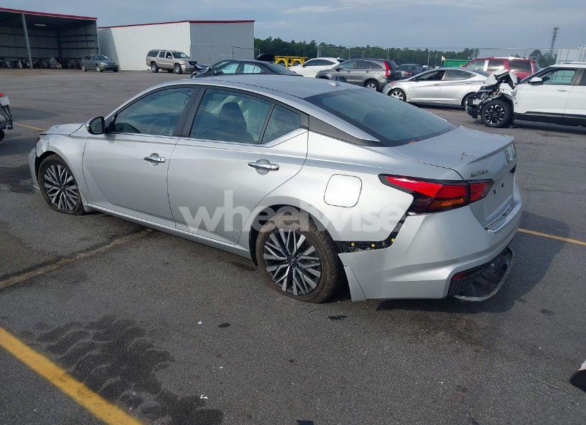 Photo 3 of 2023 Nissan Altima SV FWD (VIN 1N4BL4DV8PN379930)