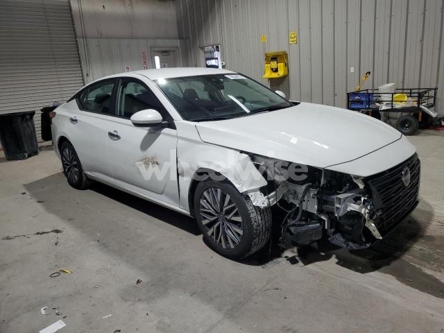 Photo 5 of 2023 NISSAN ALTIMA SV N/A (VIN 1N4BL4DV8PN381421)