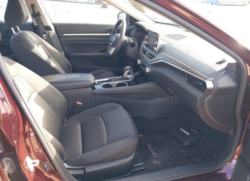 Photo 5 of 2023 Nissan Altima SV FWD (VIN 1N4BL4DV8PN383606)