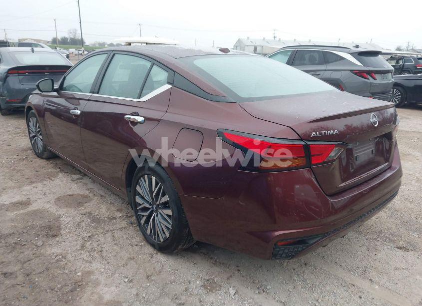 Photo 3 of 2023 Nissan Altima SV FWD (VIN 1N4BL4DV8PN384576)