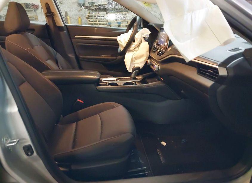 Photo 5 of 2023 Nissan Altima SV FWD (VIN 1N4BL4DV8PN385632)