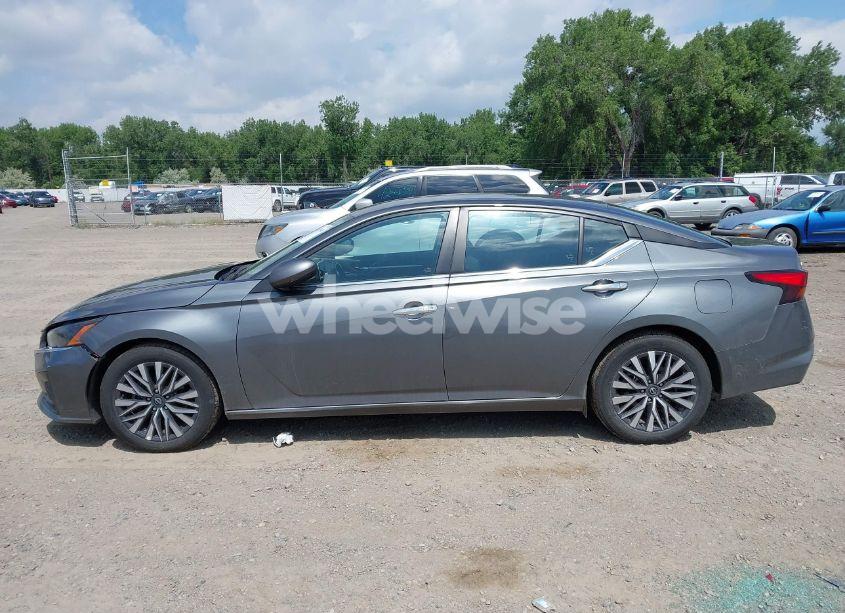 Photo 14 of 2023 Nissan Altima SV FWD (VIN 1N4BL4DV8PN390751)