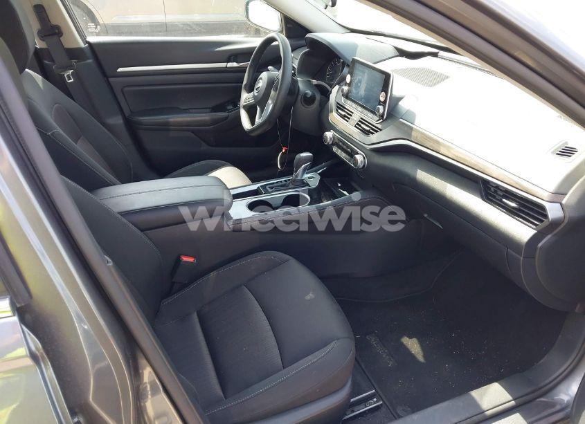 Photo 5 of 2023 Nissan Altima SV FWD (VIN 1N4BL4DV8PN390751)