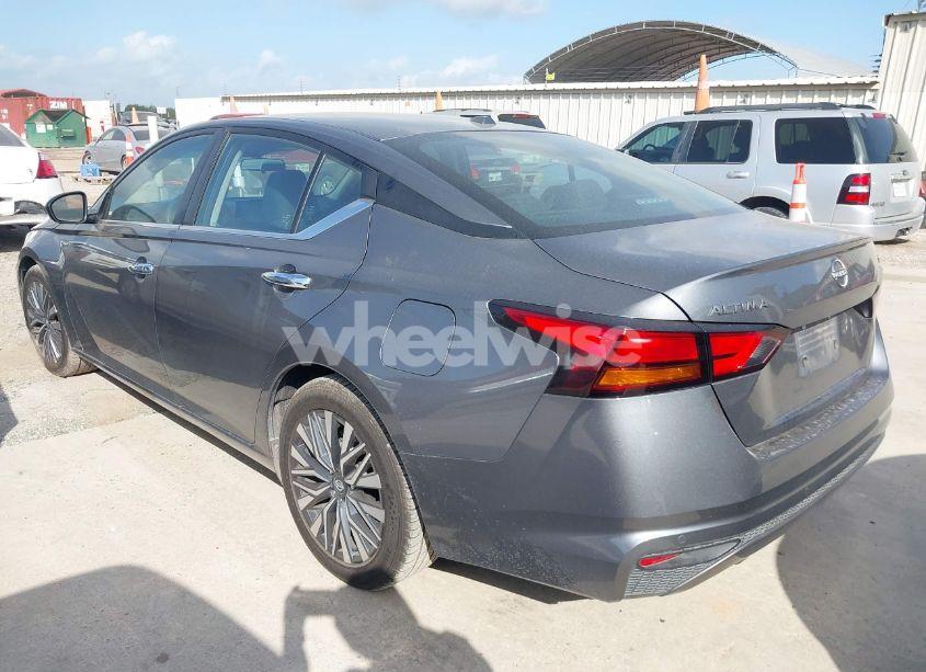 Photo 3 of 2024 Nissan Altima SV FWD (VIN 1N4BL4DV8RN318659)