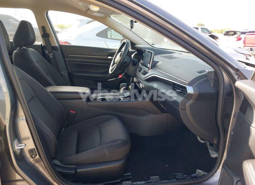 Photo 5 of 2024 Nissan Altima SV FWD (VIN 1N4BL4DV8RN318659)