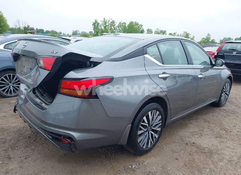 Photo 4 of 2024 Nissan Altima SV FWD (VIN 1N4BL4DV8RN331363)