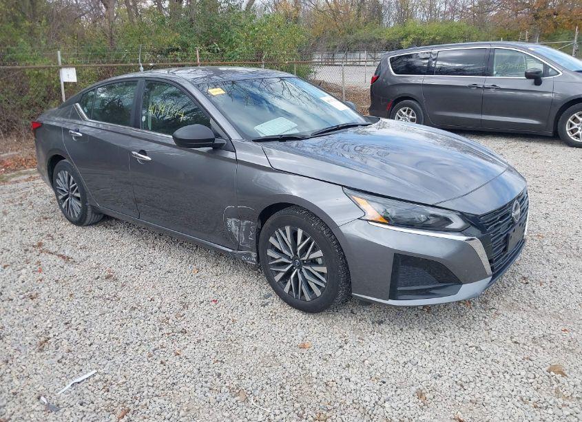 2024 Nissan Altima SV FWD (VIN 1N4BL4DV8RN354769) main photo