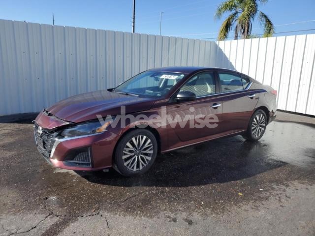 Photo 2 of 2024 NISSAN ALTIMA SV (VIN 1N4BL4DV8RN362581)