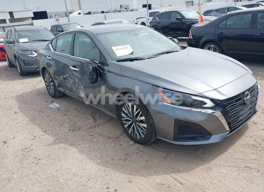 2024 Nissan Altima SV FWD (VIN 1N4BL4DV8RN370955) main photo