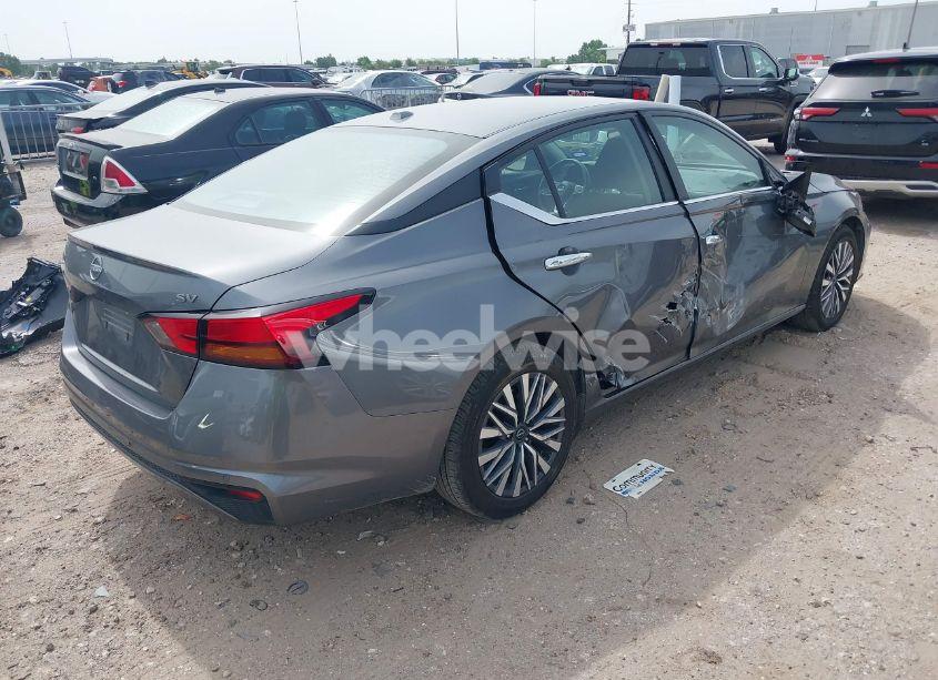 Photo 4 of 2024 Nissan Altima SV FWD (VIN 1N4BL4DV8RN370955)