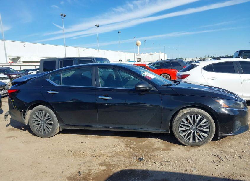 Photo 13 of 2024 Nissan Altima SV FWD (VIN 1N4BL4DV8RN377419)