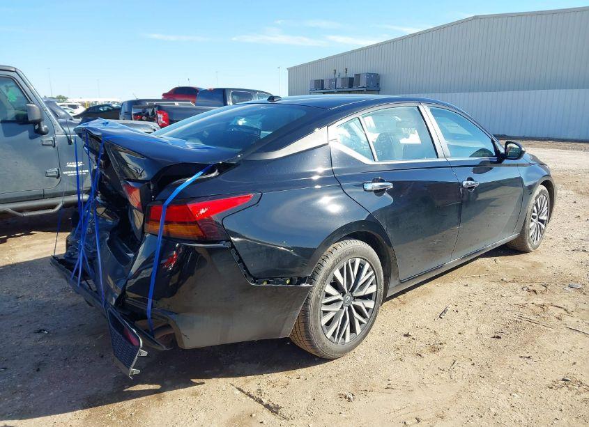 Photo 4 of 2024 Nissan Altima SV FWD (VIN 1N4BL4DV8RN377419)