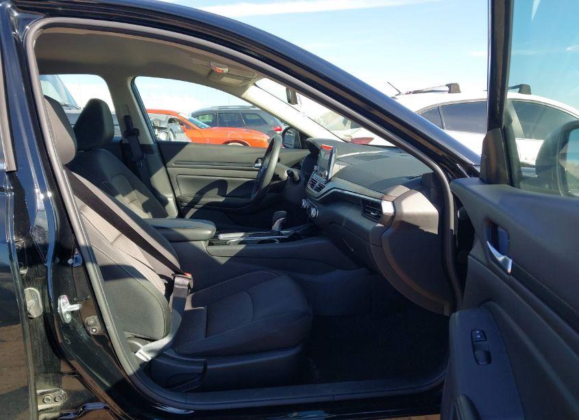 Photo 5 of 2024 Nissan Altima SV FWD (VIN 1N4BL4DV8RN377419)