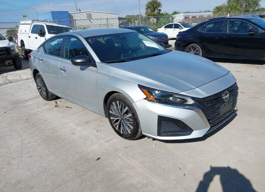 2024 Nissan Altima SV FWD (VIN 1N4BL4DV8RN392325) main photo