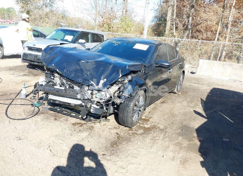 Photo 2 of 2024 Nissan Altima SV FWD (VIN 1N4BL4DV8RN406420)