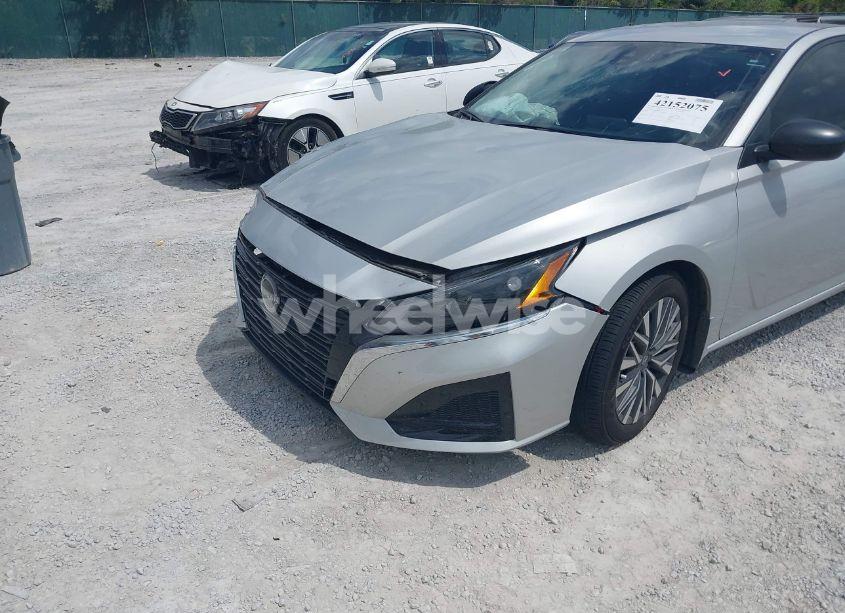 Photo 6 of 2024 Nissan Altima SV FWD (VIN 1N4BL4DV8RN427073)