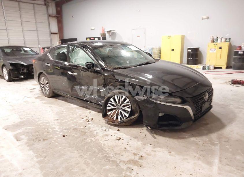 2024 Nissan Altima SV FWD (VIN 1N4BL4DV8RN428739) main photo