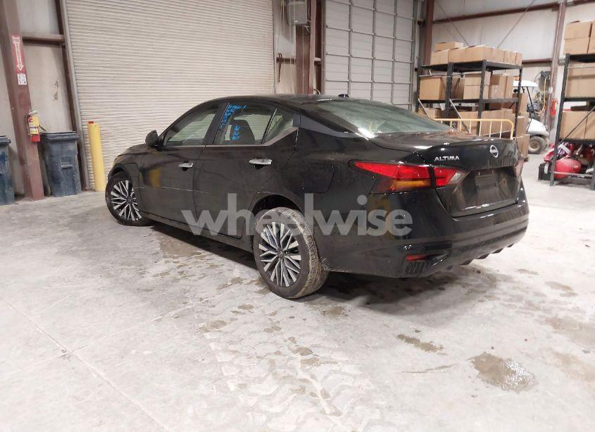 Photo 3 of 2024 Nissan Altima SV FWD (VIN 1N4BL4DV8RN428739)