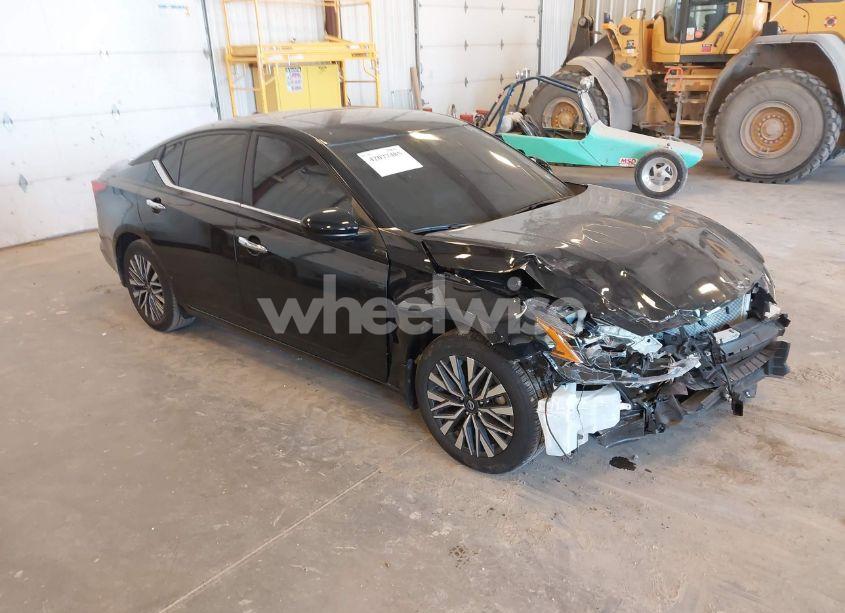 2024 Nissan Altima SV FWD (VIN 1N4BL4DV8RN436310) main photo