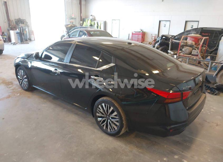 Photo 3 of 2024 Nissan Altima SV FWD (VIN 1N4BL4DV8RN436310)