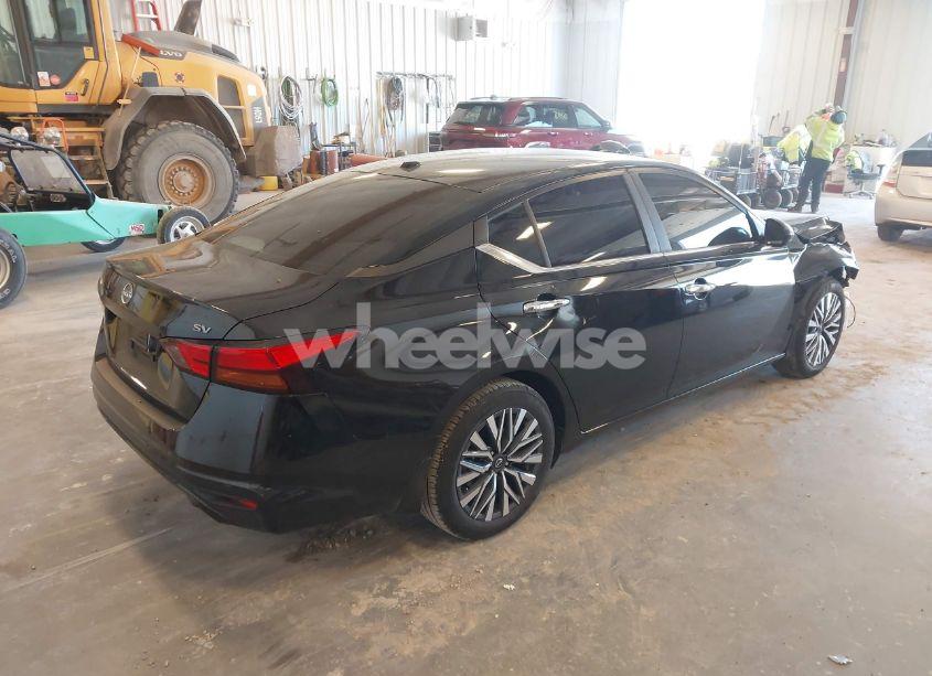 Photo 4 of 2024 Nissan Altima SV FWD (VIN 1N4BL4DV8RN436310)