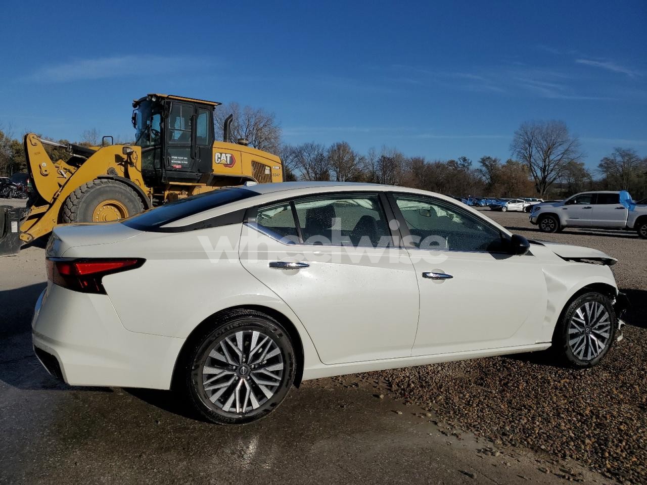 Photo 3 of 2025 NISSAN ALTIMA SV (VIN 1N4BL4DV8SN303682)