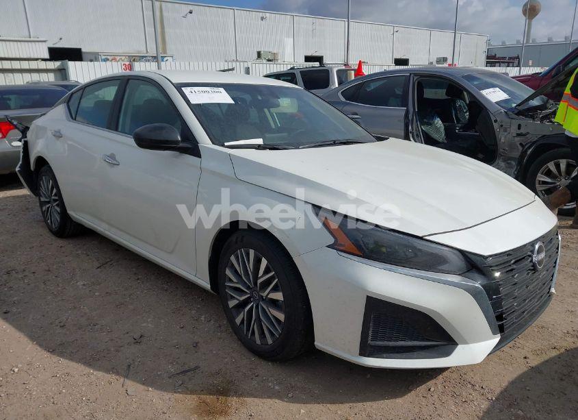 2025 Nissan Altima SV FWD (VIN 1N4BL4DV8SN307232) main photo