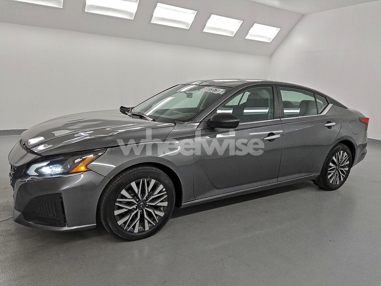 2025 NISSAN ALTIMA SV (VIN 1N4BL4DV8SN337363) main photo