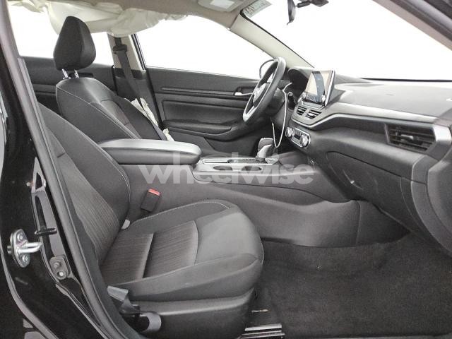 Photo 4 of 2025 NISSAN ALTIMA SV (VIN 1N4BL4DV8SN346323)