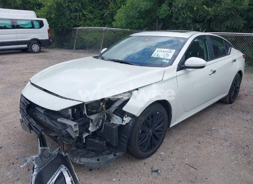 Photo 2 of 2025 Nissan Altima SV FWD (VIN 1N4BL4DV8SN364434)