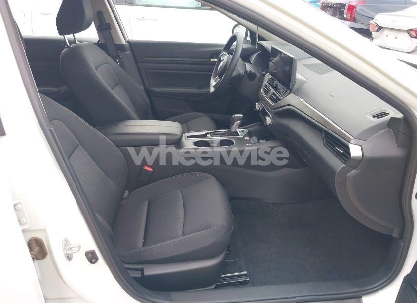 Photo 5 of 2025 Nissan Altima SV FWD (VIN 1N4BL4DV8SN364434)