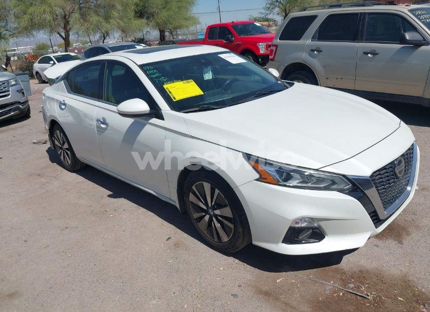 2019 Nissan Altima 2.5 SV (VIN 1N4BL4DV9KC116365) main photo