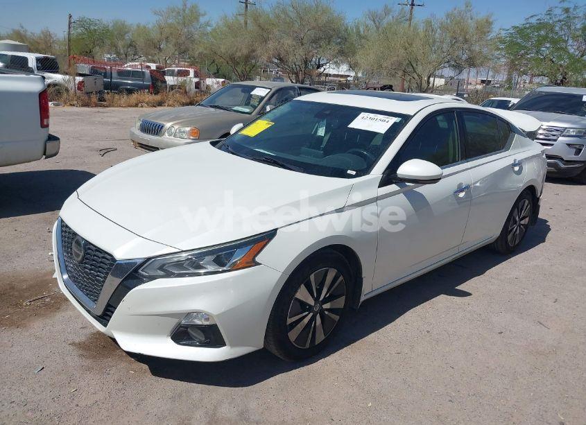 Photo 2 of 2019 Nissan Altima 2.5 SV (VIN 1N4BL4DV9KC116365)