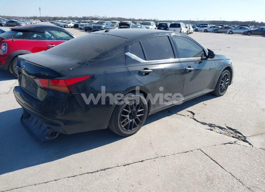 Photo 4 of 2019 Nissan Altima 2.5 SV (VIN 1N4BL4DV9KC153643)