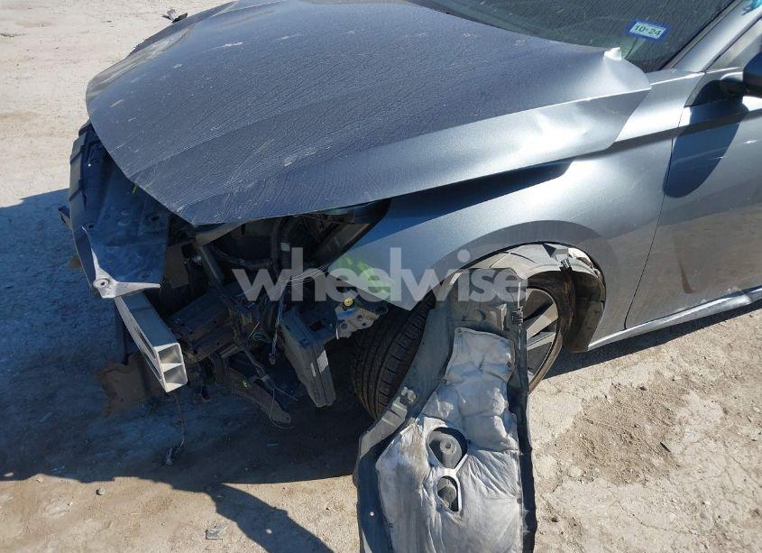 Photo 6 of 2021 Nissan Altima SV FWD (VIN 1N4BL4DV9MN308795)