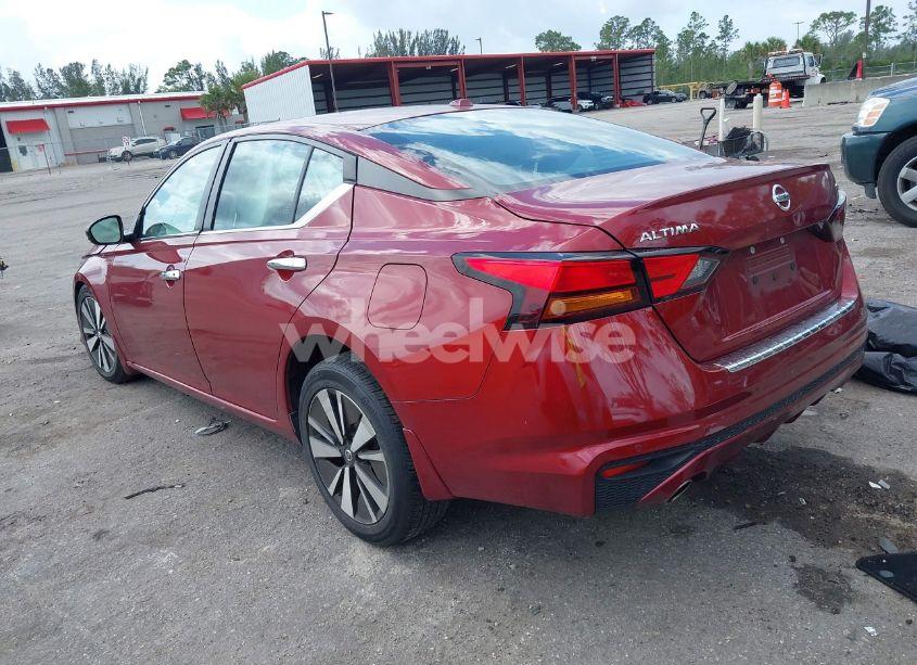 Photo 3 of 2021 Nissan Altima SV FWD (VIN 1N4BL4DV9MN370021)
