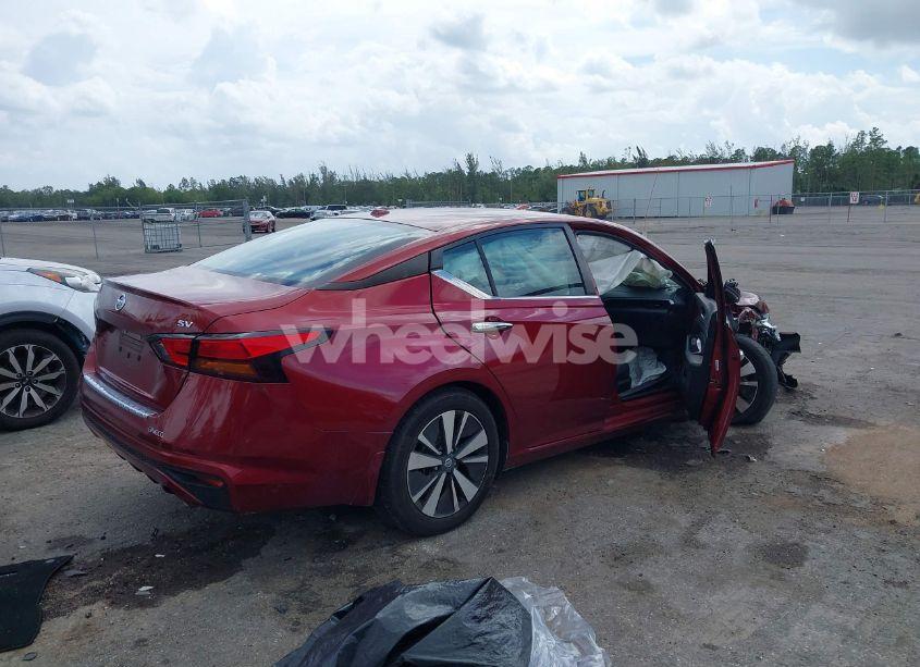 Photo 4 of 2021 Nissan Altima SV FWD (VIN 1N4BL4DV9MN370021)