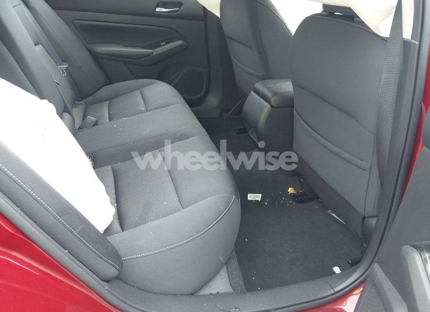 Photo 8 of 2021 Nissan Altima SV FWD (VIN 1N4BL4DV9MN370021)