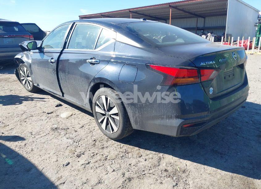 Photo 3 of 2021 Nissan Altima SV FWD (VIN 1N4BL4DV9MN370410)