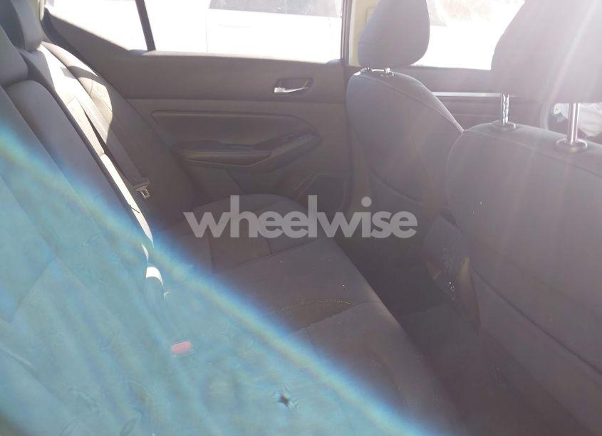 Photo 8 of 2021 Nissan Altima SV FWD (VIN 1N4BL4DV9MN370410)