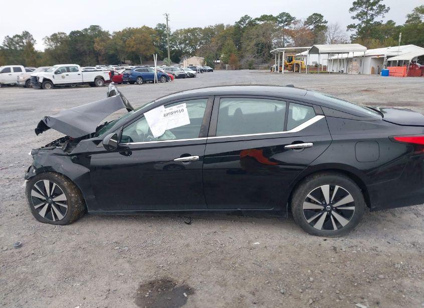 Photo 14 of 2021 Nissan Altima SV FWD (VIN 1N4BL4DV9MN372593)