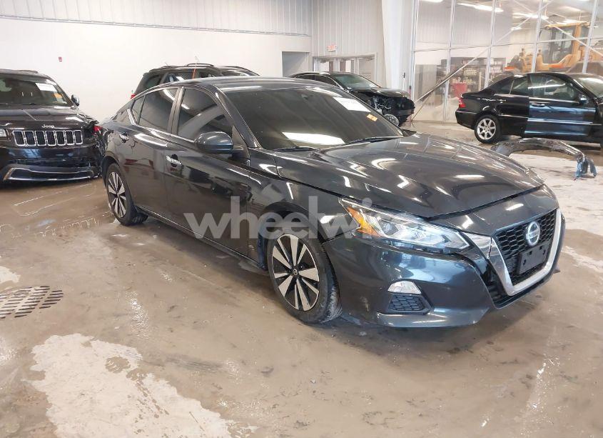 2021 Nissan Altima SV FWD (VIN 1N4BL4DV9MN407777) main photo