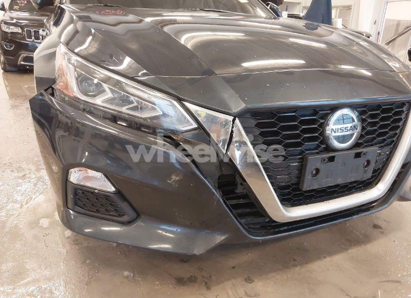 Photo 6 of 2021 Nissan Altima SV FWD (VIN 1N4BL4DV9MN407777)