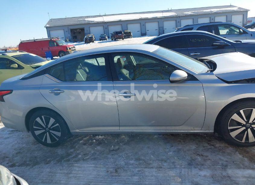 Photo 13 of 2021 Nissan Altima SV FWD (VIN 1N4BL4DV9MN410131)