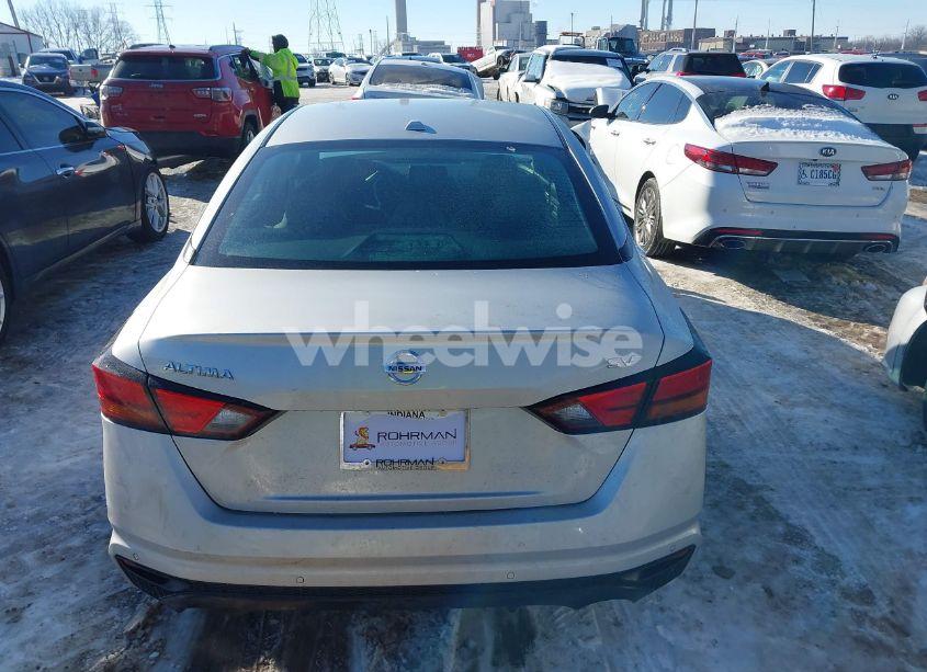 Photo 16 of 2021 Nissan Altima SV FWD (VIN 1N4BL4DV9MN410131)