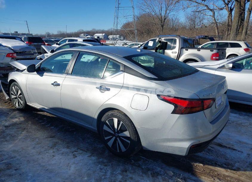 Photo 3 of 2021 Nissan Altima SV FWD (VIN 1N4BL4DV9MN410131)