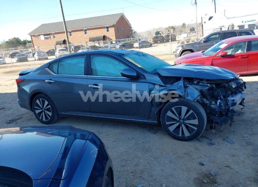 Photo 13 of 2021 Nissan Altima SV FWD (VIN 1N4BL4DV9MN411540)